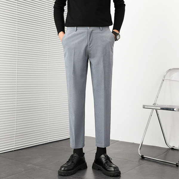 Pantaloni barbati moderni cu buzunar - model drept