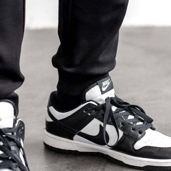 Model nou de pantaloni cu sireturi pentru barbati