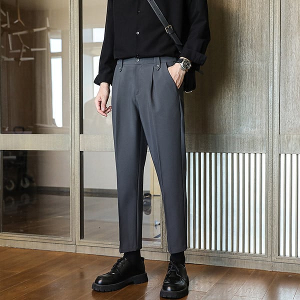 Elegáns, egyenes férfi nadrág zsebbel