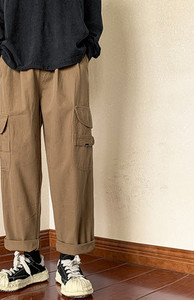 Muške hlače s džepom