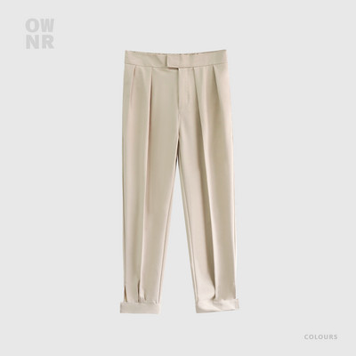 Čist model muških elegantnih hlača