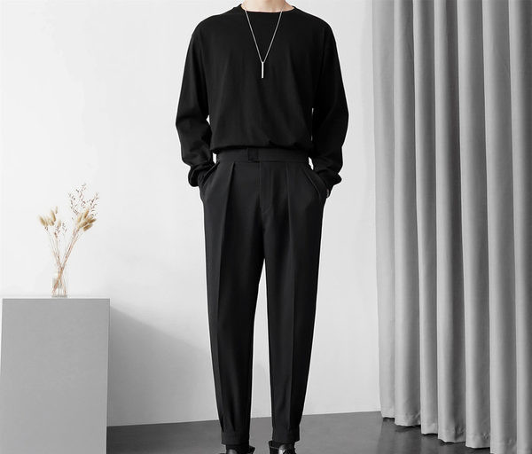 Čist model muških elegantnih hlača