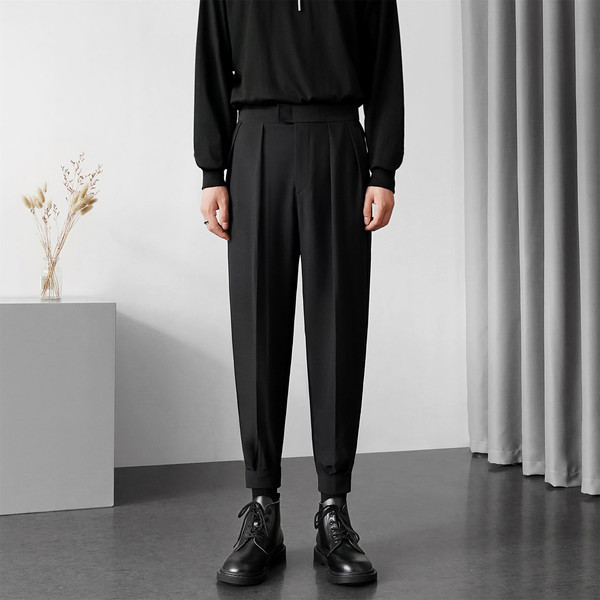 Čist model muških elegantnih hlača