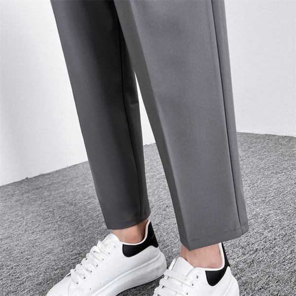 Pantaloni barbati model drept cu buzunar potriviti pentru viata de zi cu zi