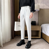 Elegantné pánske nohavice rovného strihu s vreckom