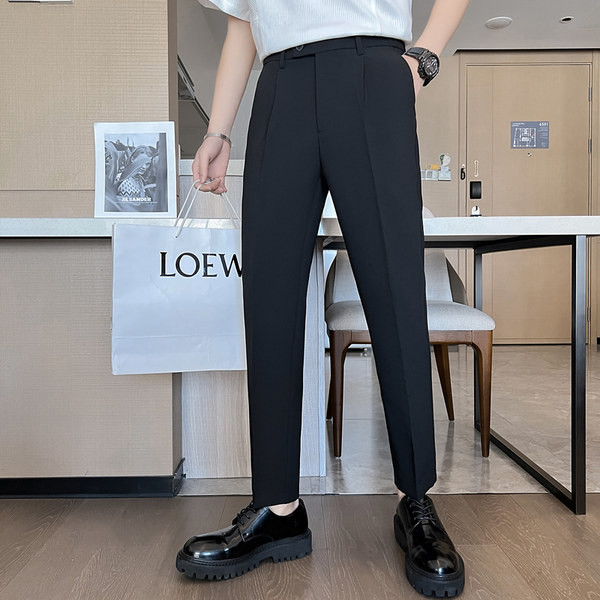 Pantaloni eleganti pentru barbati cu nasturi