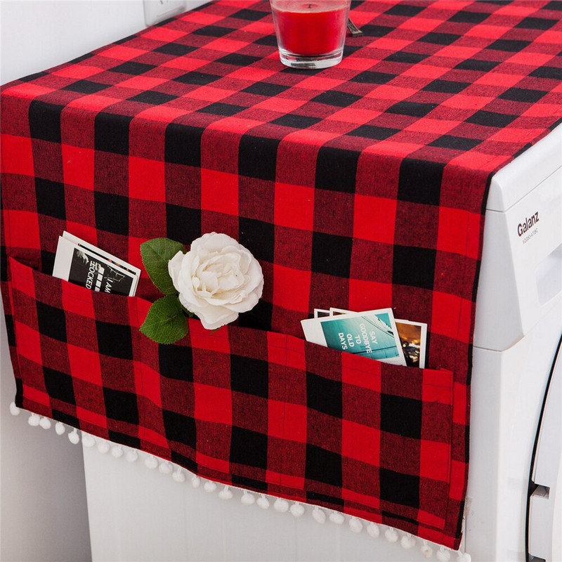 Červeno-čierny kockovaný kryt na prach, jednoduchý mikrovlnný rúrový systém, chladnička, práčka, prachotesný kryt na opaľovací krém, kryt na nočný stolík, uterák