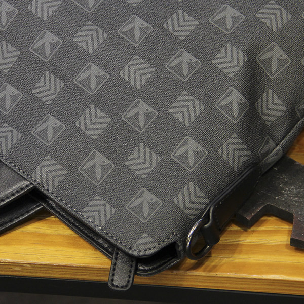 Laisvalaikio tekstilinė vyriška rankinė su užtrauktuku