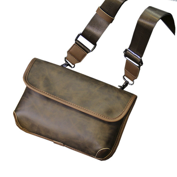 Férfi bőr válltáska - barna színű