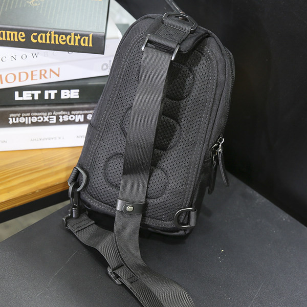 Kabelka na jedno rameno pre mužov