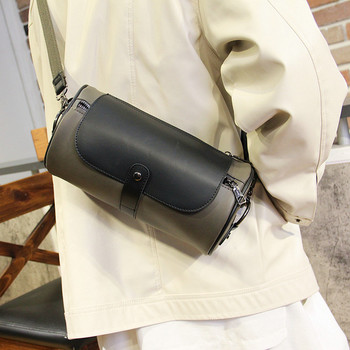 Мъжка чанта от еко кожа за през рамо в цилиндрична форма