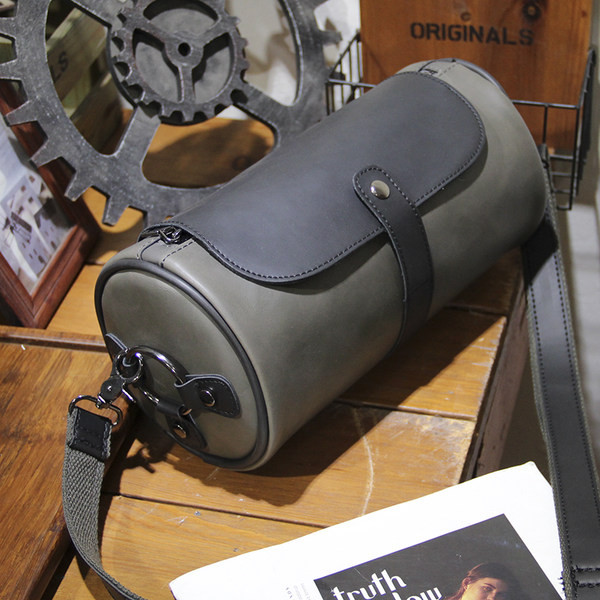 Τσάντα ώμου κυλινδρική από οικολογικό δέρμα