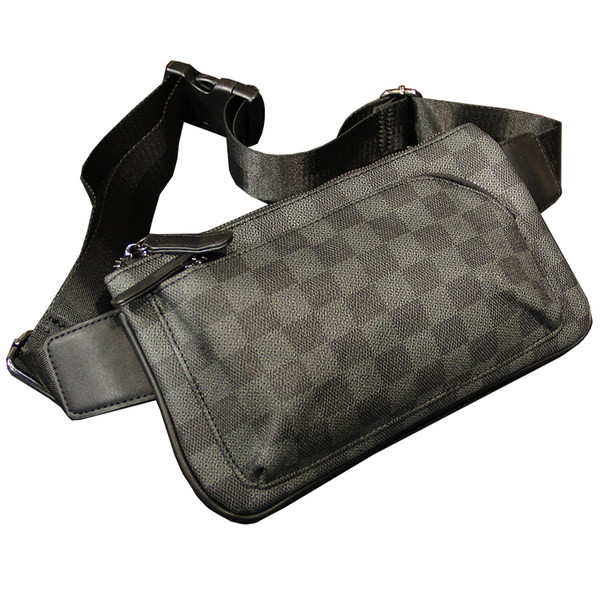 Mažas juodas pečių krepšys su užtrauktuku