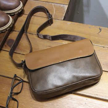 Ανδρική casual τσάντα με μεταλλικό κούμπωμα από οικολογικό δέρμα