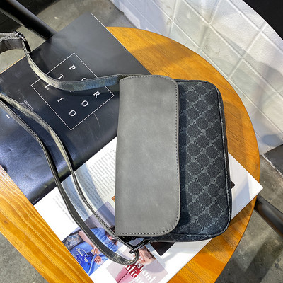 Pánska ležérna kabelka s kovovou sponou z eko kože