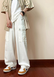 Pantaloni barbati model drept cu buzunar