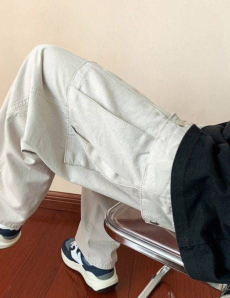 Pantaloni barbati model drept cu buzunar