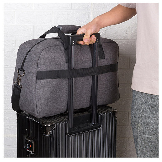 Pánska textilná športová taška vhodná na každodenné nosenie