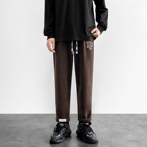 Pánske tepláky s výšivkou a šnúrkami