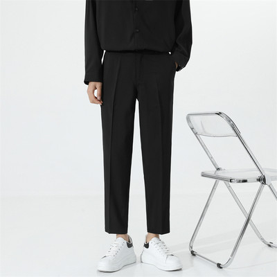 Model nou de pantaloni barbatesti in culoarea negru si gri