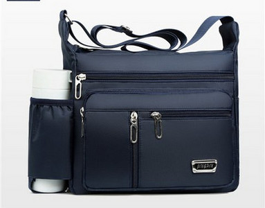 Textilná taška s veľkou kapacitou a niekoľkými priehradkami