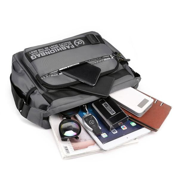 Textilná pánska taška s nápisom a vreckom