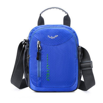 Malá textilná taška cez rameno z nepremokavej látky