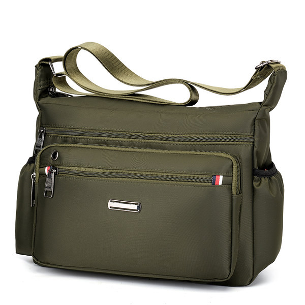 Viacpriestorová ležérna taška pre mužov