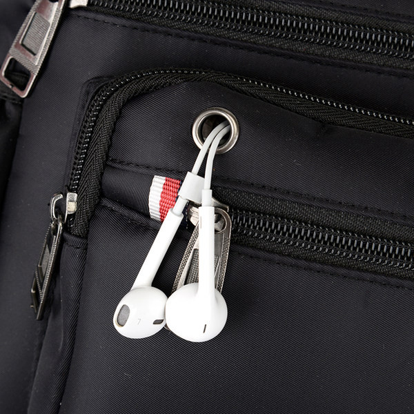 Viacpriestorová ležérna taška pre mužov