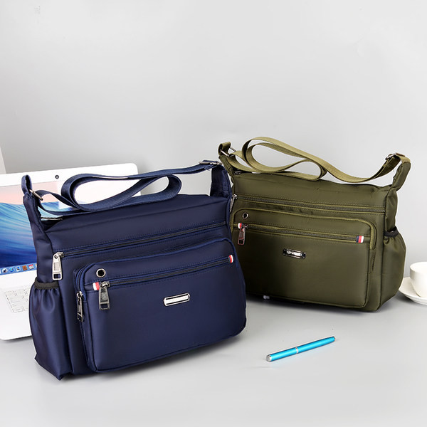 Viacpriestorová ležérna taška pre mužov