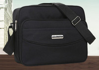 Textilná pánska taška s kovovým prvkom