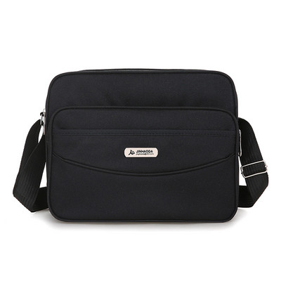 Textilná pánska taška s kovovým prvkom