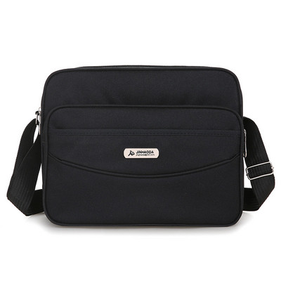 Textilná pánska taška s kovovým prvkom