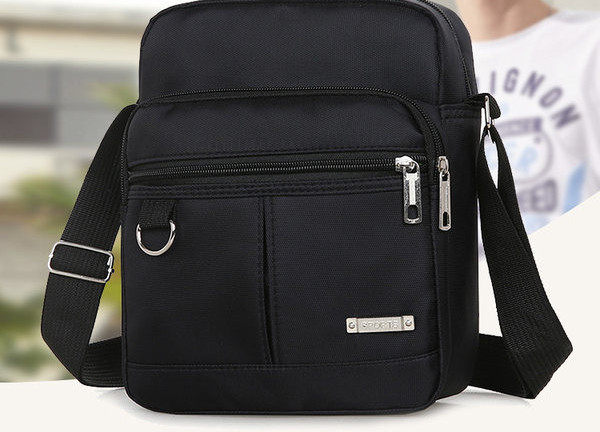 Pánska textilná taška s kovovým detailom