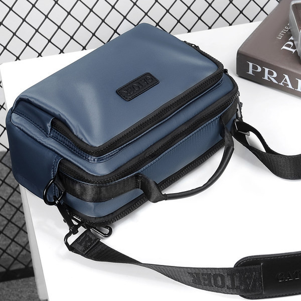 Viacpriestorová ležérna pánska taška