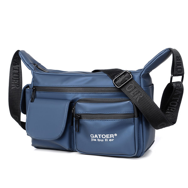 Nový model pánskej tašky s niekoľkými priehradkami na ramene