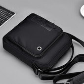 Textilná pánska taška cez rameno z vodeodolného materiálu