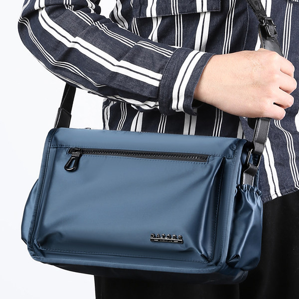 Pánska textilná taška cez rameno - čierno-modrá farba