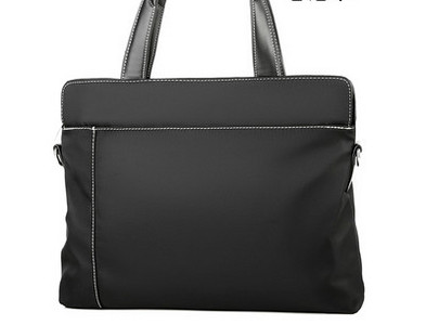 Muška tekstilna torba pogodna za dokumente