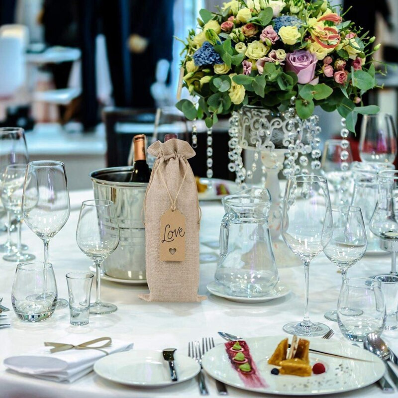 Jutové tašky na víno, darčekové tašky na víno so sťahovacími šnúrkami, jednorazové opakovane použiteľné kryty na fľaše vína so šnúrkami a visačkami (30 ks)