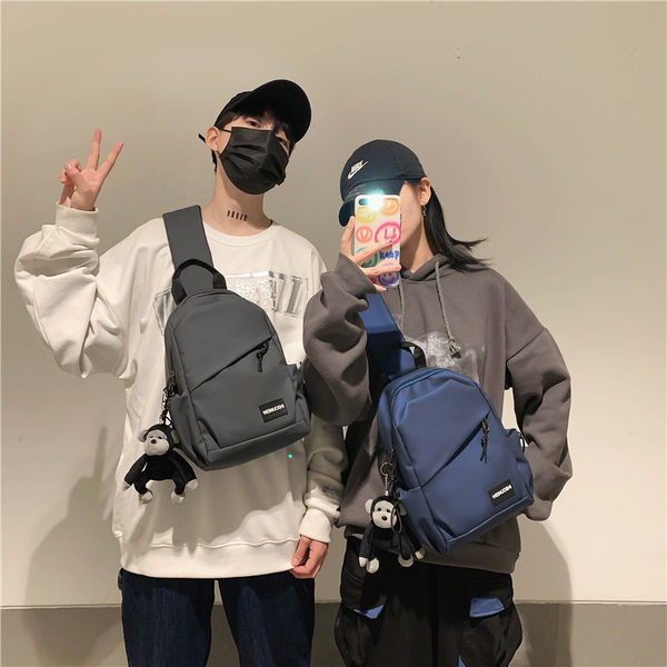 Geanta tip rucsac barbati cu un singur maner si capacitate mare