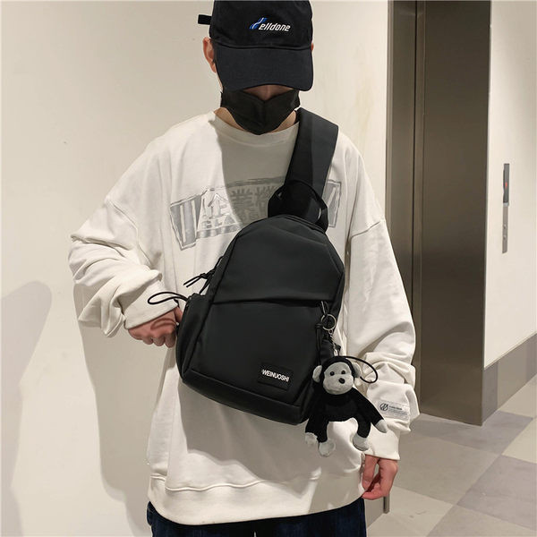 Geanta tip rucsac barbati cu un singur maner si capacitate mare