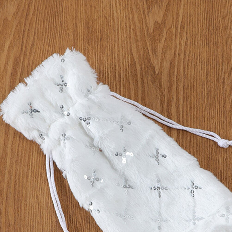 2 ks vianočných krytov na fľaše, plyšových vrecúšok na fľaše, dekorácií na fľaše)