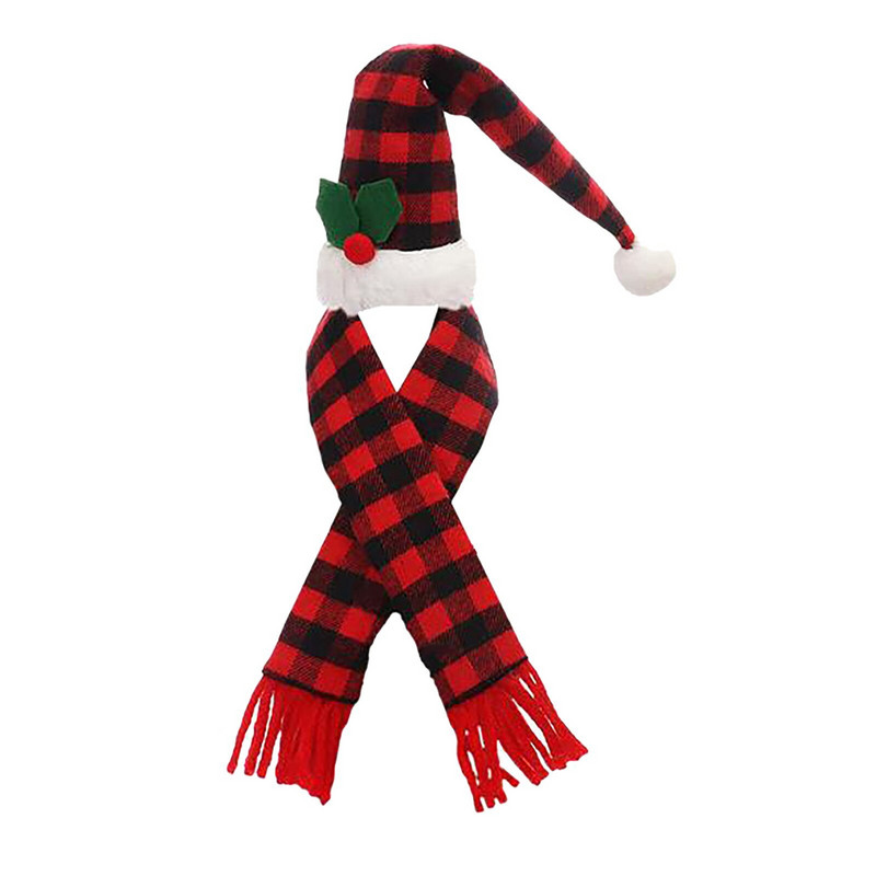 2 ks vianočných ozdôb, kuchynských stolových dosiek, rekvizít na obliekanie, kockovanej sady, pohárov na víno s červeným vínom a tašiek na víno, sviatočného šampanského 375