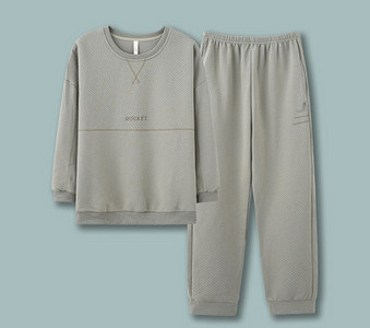 Muška dvodijelna pidžama s vezom