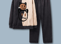 Muška plišana pidžama s vezom