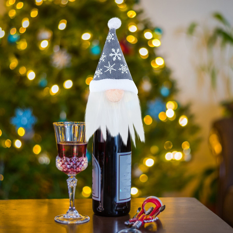 Sada beztvárových vianočných fliaš vína, rodinných uzáverov, dekorácií, darčekov pre bábiky, darčekov pre pijáka vína, šampanského, ručne fúkaných pohárov na víno.