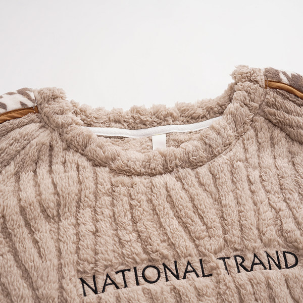 Pijama bărbătească din două piese cu decolteu oval