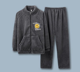 Pijamale bărbătești de pluș - cu broderie