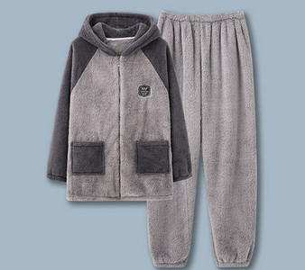 Pijamale bărbătești de pluș - cu broderie